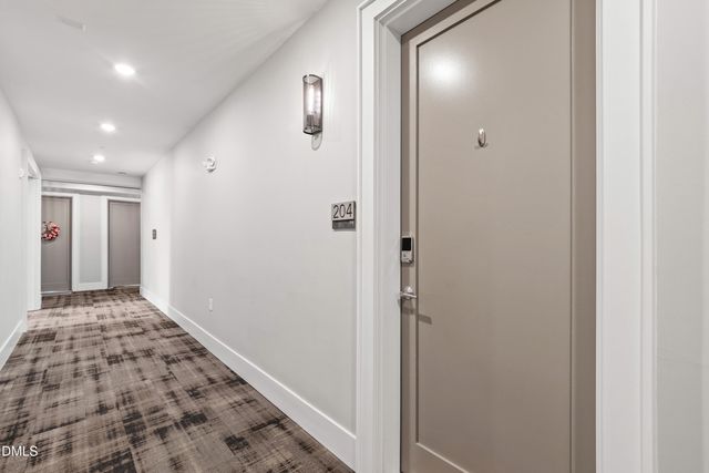 105 Chatham Walk Lane 204, Cary, NC 27511