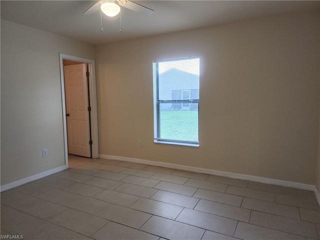 121 SW 16th TER, Cape Coral, FL 33991