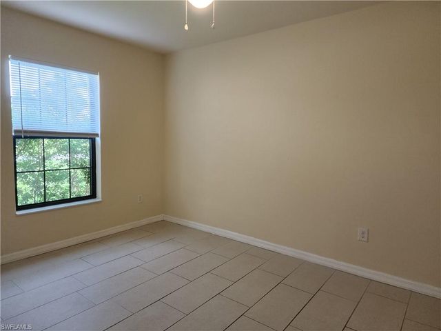 121 SW 16th TER, Cape Coral, FL 33991