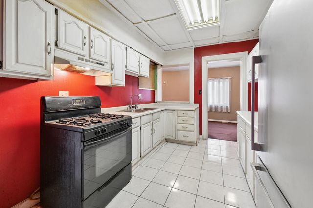 568 Johnson Street, Gary, IN 46402