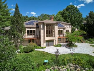 13600 Park Place Court, Town And Country, MO 63131