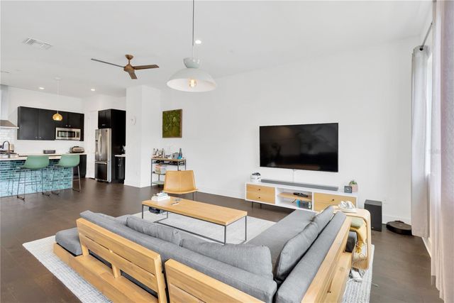 3100 W PAUL AVENUE 14, Tampa, FL 33611