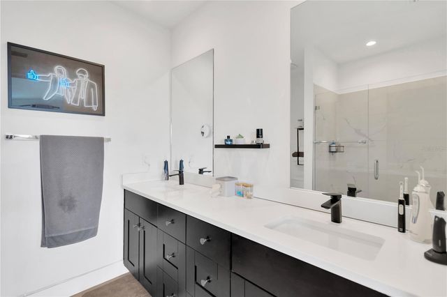 3100 W PAUL AVENUE 14, Tampa, FL 33611