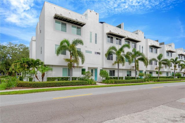 3100 W PAUL AVENUE 14, Tampa, FL 33611