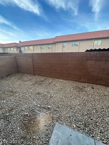 4966 Blue Marlin Avenue, Las Vegas, NV 89115