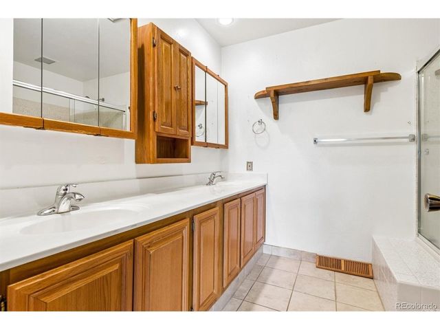 5781 N Lariat Dr, Castle Rock, CO 80108
