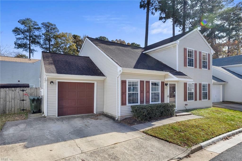 192 S Hunt Club RN, Newport News, VA 23608