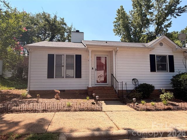 5917 Crape Myrtle Lane, Charlotte, NC 28216