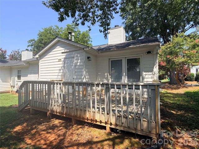5917 Crape Myrtle Lane, Charlotte, NC 28216