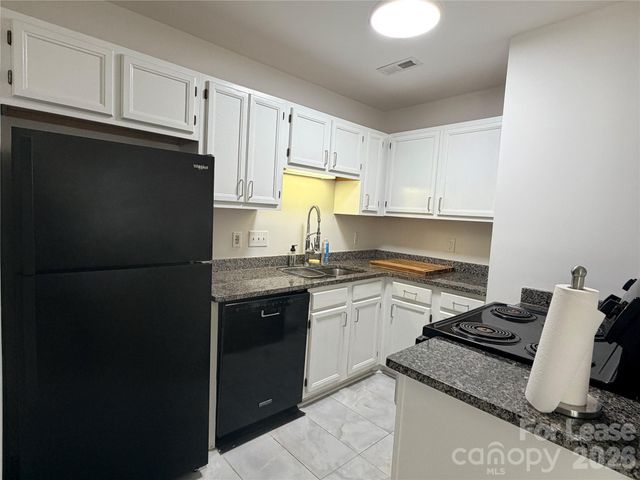 5917 Crape Myrtle Lane, Charlotte, NC 28216