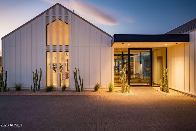 6840 E AVENIDA EL ALBA Avenue, Paradise Valley, AZ 85253