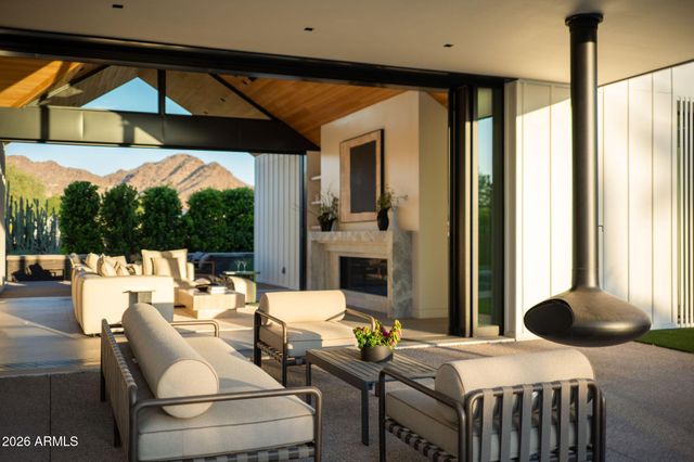 6840 E AVENIDA EL ALBA Avenue, Paradise Valley, AZ 85253