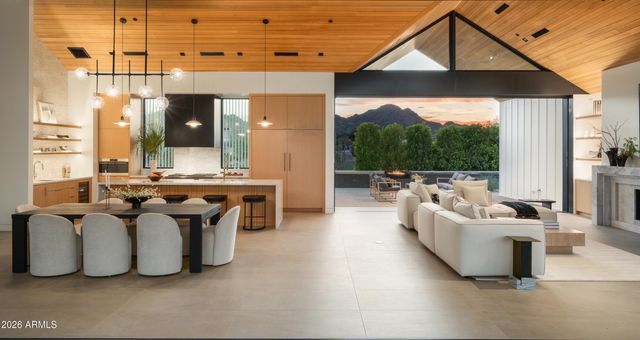 6840 E AVENIDA EL ALBA Avenue, Paradise Valley, AZ 85253