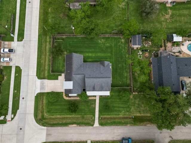 2401 Cunningham Drive, Pearland, TX 77581