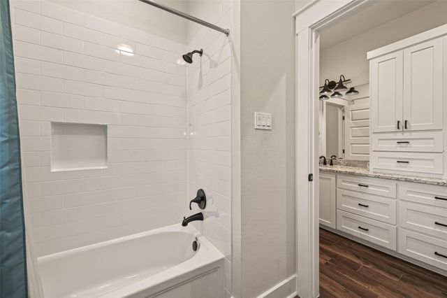 2401 Cunningham Drive, Pearland, TX 77581