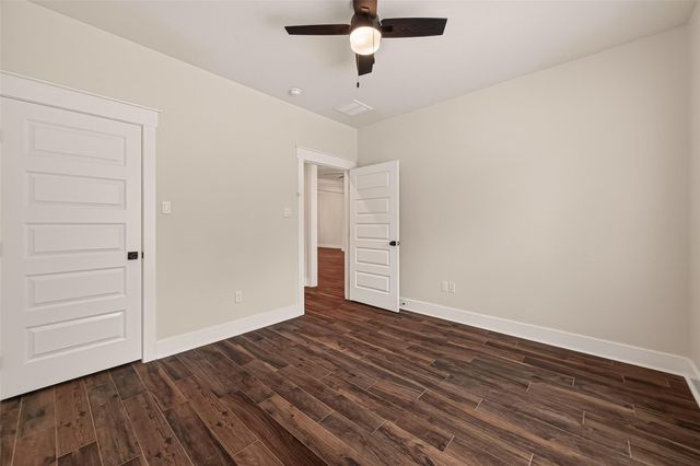 2401 Cunningham Drive, Pearland, TX 77581