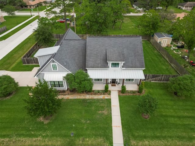2401 Cunningham Drive, Pearland, TX 77581