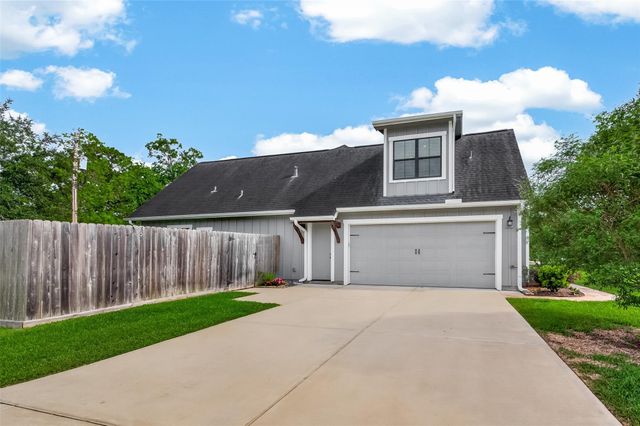 2401 Cunningham Drive, Pearland, TX 77581