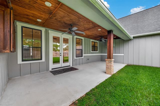 2401 Cunningham Drive, Pearland, TX 77581