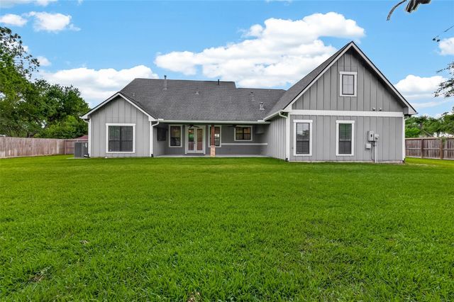 2401 Cunningham Drive, Pearland, TX 77581