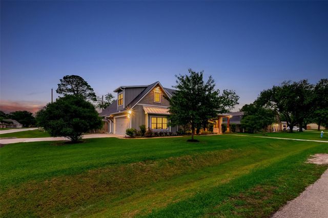 2401 Cunningham Drive, Pearland, TX 77581