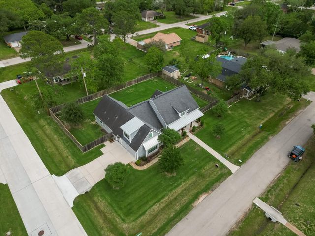 2401 Cunningham Drive, Pearland, TX 77581