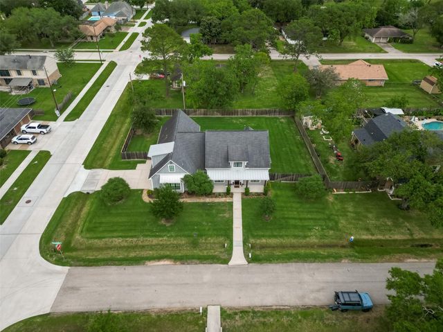 2401 Cunningham Drive, Pearland, TX 77581