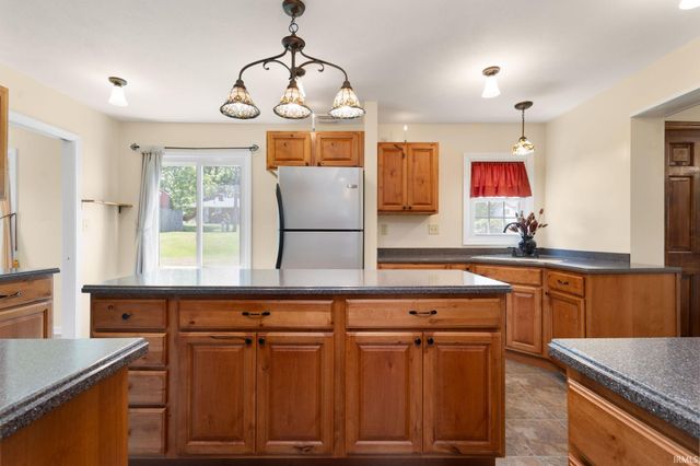 5501 Abshire Drive, South Bend, IN 46614