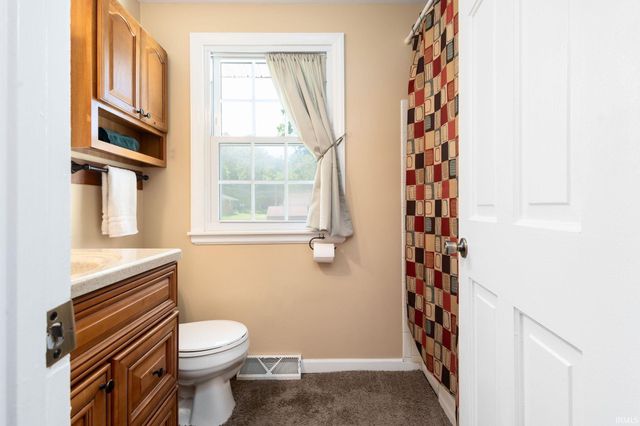 5501 Abshire Drive, South Bend, IN 46614