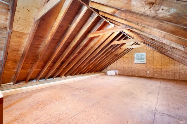5501 Abshire Drive, South Bend, IN 46614