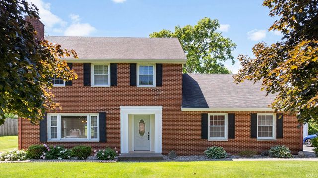 5501 Abshire Drive, South Bend, IN 46614