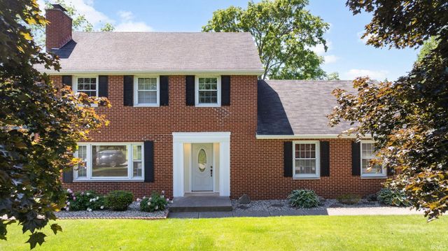 5501 Abshire Drive, South Bend, IN 46614