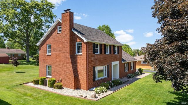 5501 Abshire Drive, South Bend, IN 46614