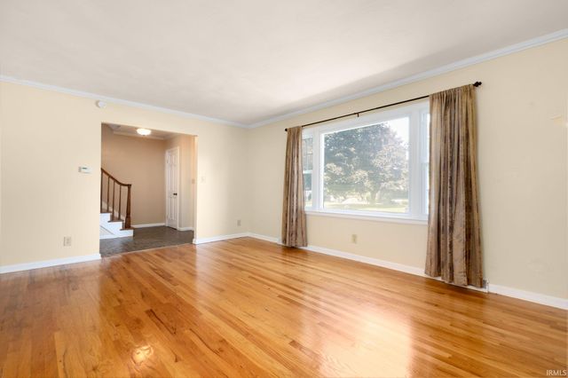 5501 Abshire Drive, South Bend, IN 46614