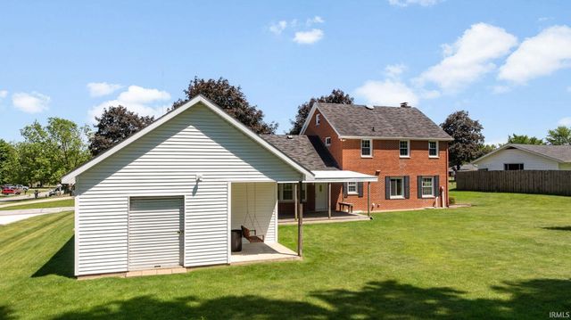 5501 Abshire Drive, South Bend, IN 46614