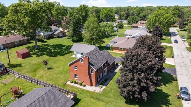 5501 Abshire Drive, South Bend, IN 46614