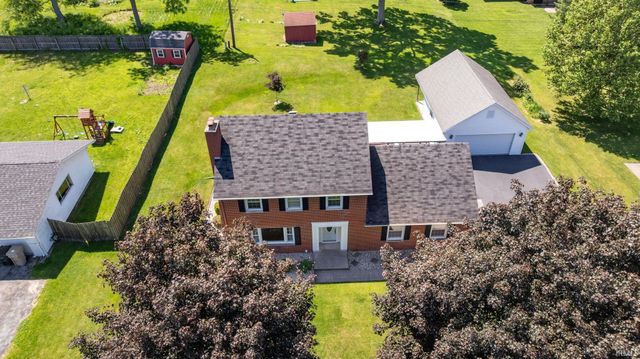 5501 Abshire Drive, South Bend, IN 46614