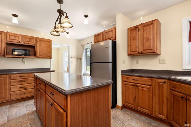 5501 Abshire Drive, South Bend, IN 46614