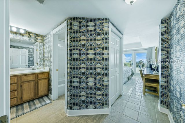 21 S Forest Beach Dr Apt 334, Hilton Head Island, SC 29928