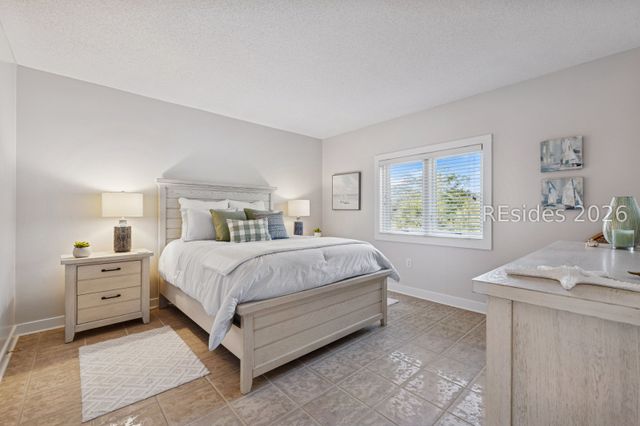 21 S Forest Beach Dr Apt 334, Hilton Head Island, SC 29928