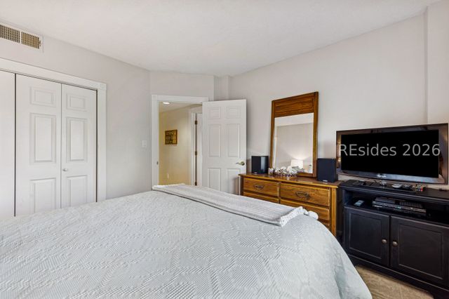 21 S Forest Beach Dr Apt 334, Hilton Head Island, SC 29928