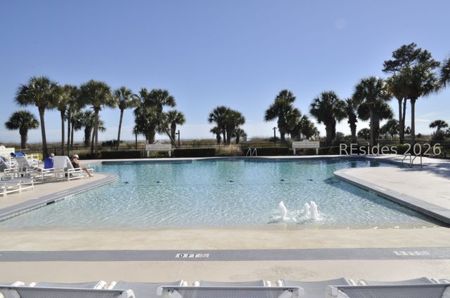 21 S Forest Beach Dr Apt 334, Hilton Head Island, SC 29928