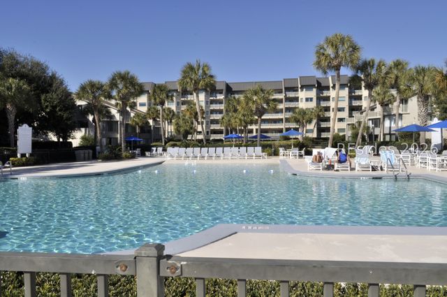 21 S Forest Beach Dr Apt 334, Hilton Head Island, SC 29928