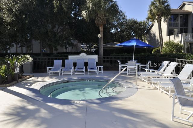 21 S Forest Beach Dr Apt 334, Hilton Head Island, SC 29928