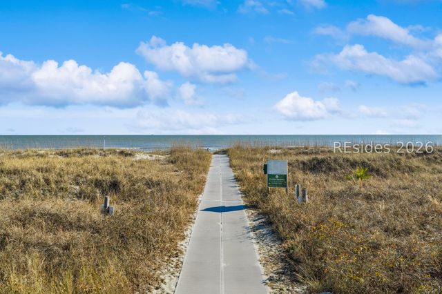 21 S Forest Beach Dr Apt 334, Hilton Head Island, SC 29928