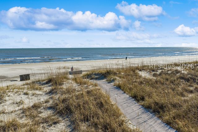 21 S Forest Beach Dr Apt 334, Hilton Head Island, SC 29928