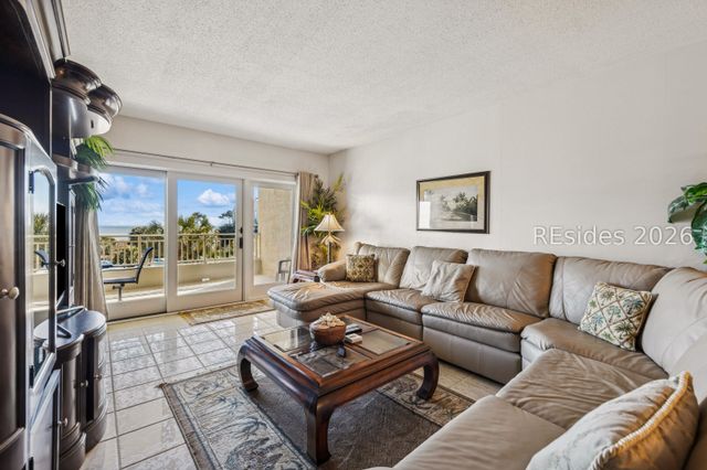 21 S Forest Beach Dr Apt 334, Hilton Head Island, SC 29928