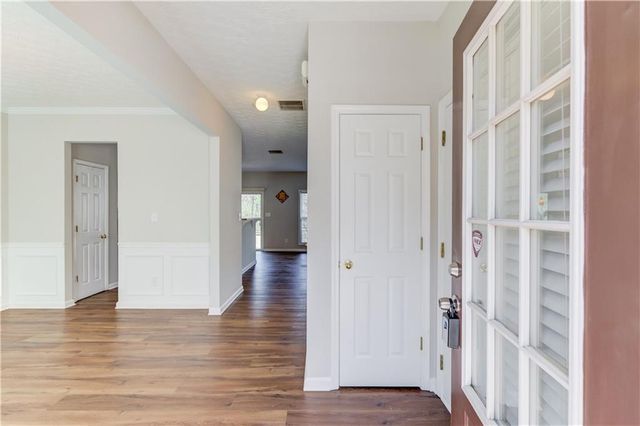1554 Park Grove Drive, Lawrenceville, GA 30046