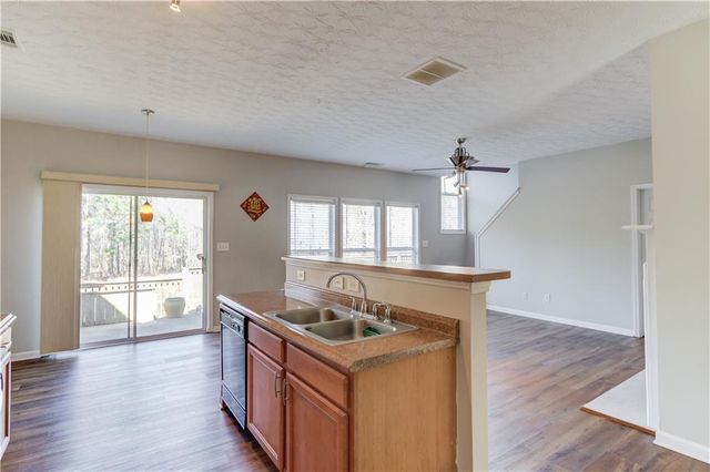 1554 Park Grove Drive, Lawrenceville, GA 30046