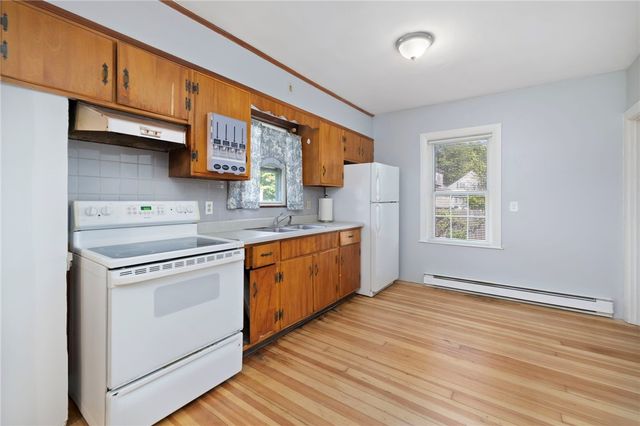 68 Covel Circle, Warwick, RI 02888